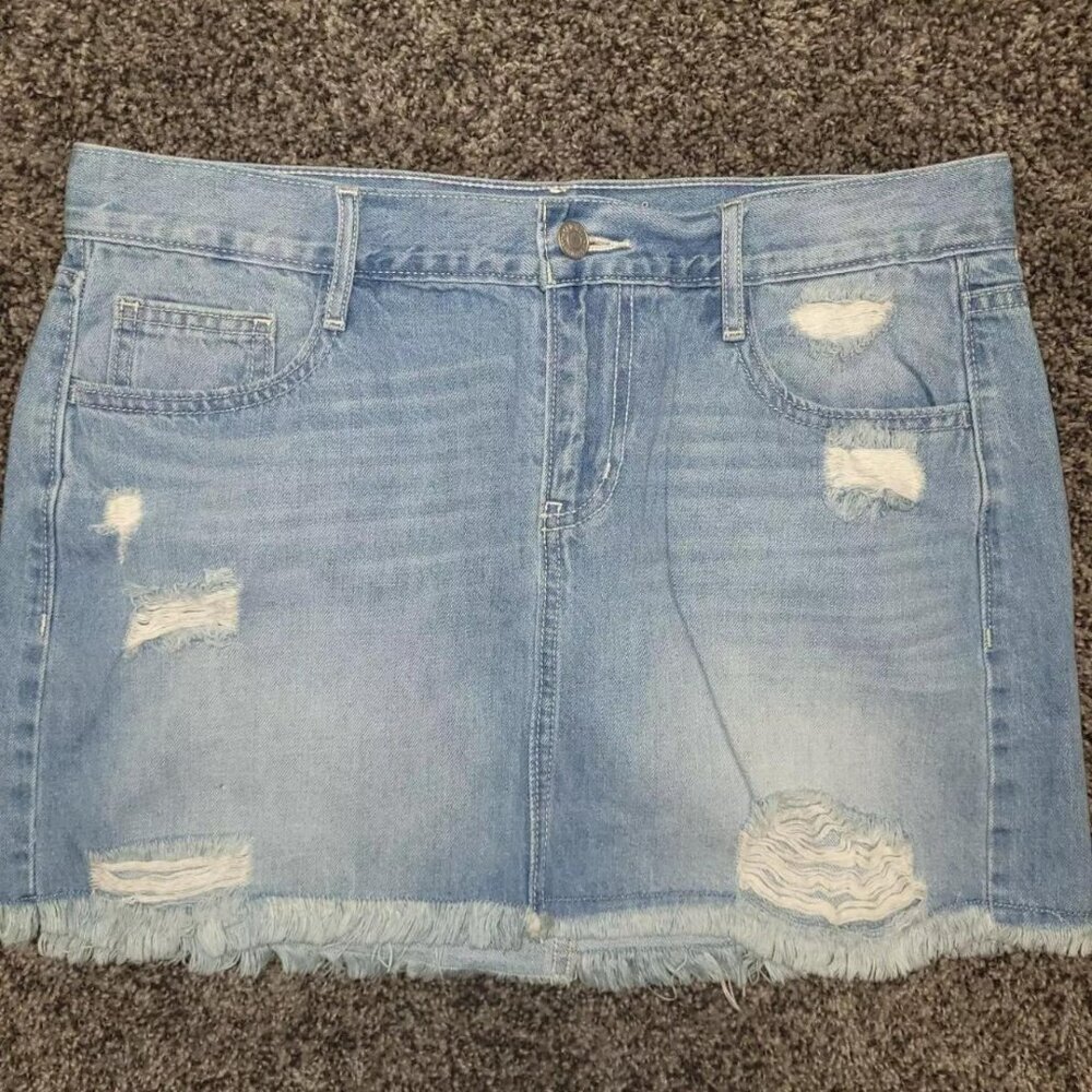 Women's Old Navy Factory Distressed Denim Mini Skirt with fringe Size 6! EUC